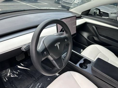 Used 2021 Tesla Model 3 Standard Range Plus RWD image 23