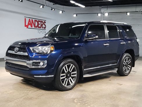 Used 2018 Toyota 4Runner Limited image 3