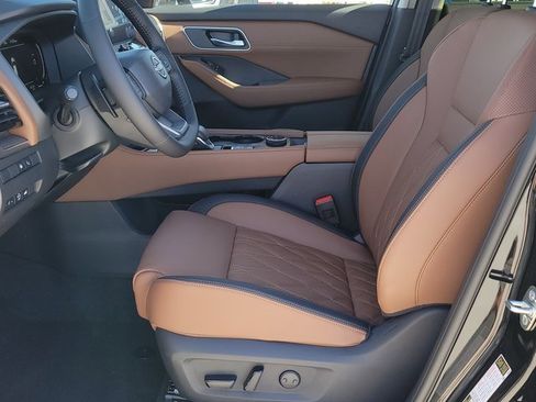 New 2026 Nissan Rogue Platinum w/ Platinum Premium Package image 6