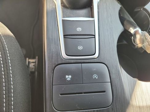 Used 2025 Ford Escape Active image 25