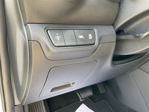 Used 2020 Kia Forte LXS FWD image 28