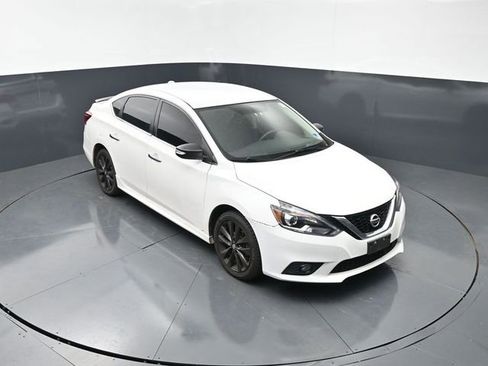 Used 2018 Nissan Sentra SR w/ SR Midnight Edition Package FWD image 19