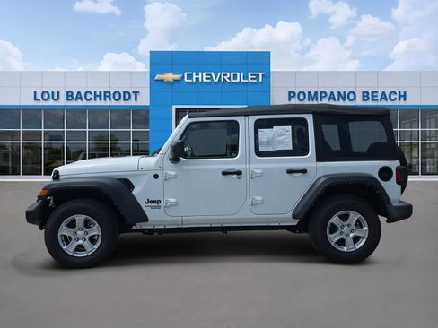 Used 2021 Jeep Wrangler Unlimited Sport AWD/4WD image 4