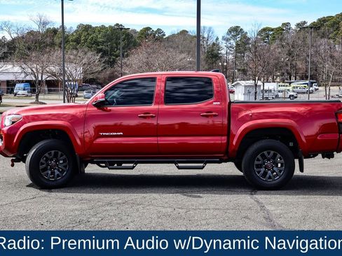 Used 2023 Toyota Tacoma SR5 w/ Technology Package image 4