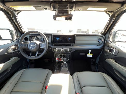 New 2026 Jeep Gladiator Mojave image 9