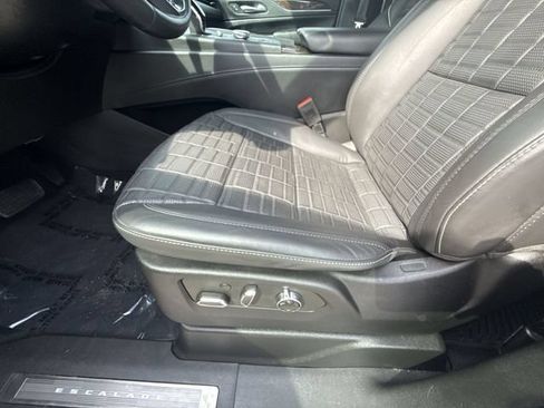 Used 2023 Cadillac Escalade Sport Platinum w/ LPO, ONYX Package AWD/4WD image 12