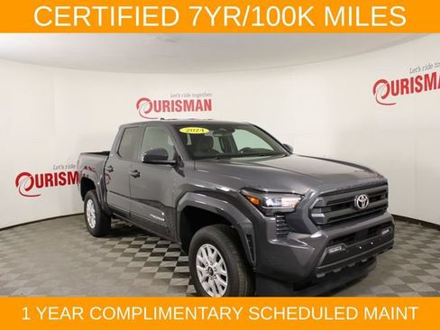 Used 2024 Toyota Tacoma SR5 AWD/4WD image 10