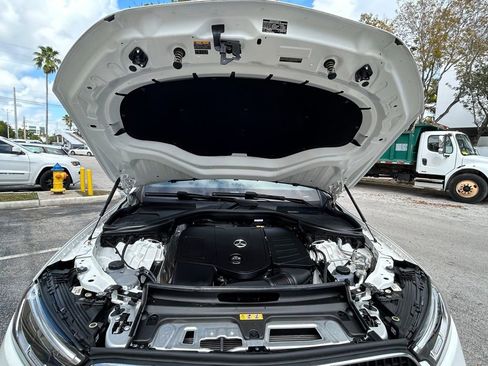 Used 2025 Mercedes-Benz GLC 300 4MATIC image 28