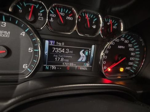 Used 2017 Chevrolet Suburban LT AWD/4WD image 22