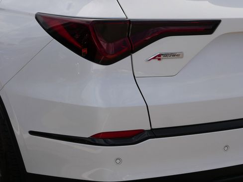 Used 2022 Acura MDX A-Spec AWD/4WD image 17