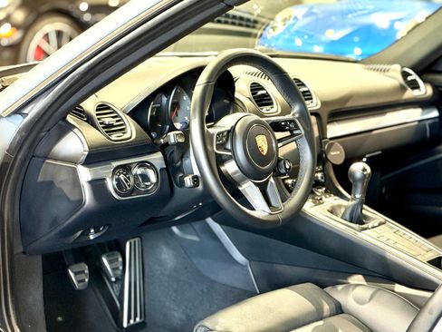 Used 2025 Porsche 718 Cayman S image 46