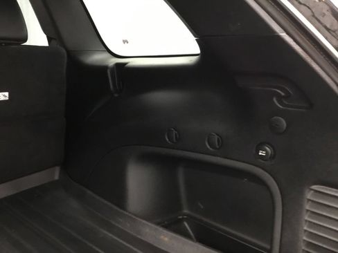 Used 2022 Jeep Grand Cherokee Laredo X AWD/4WD image 18