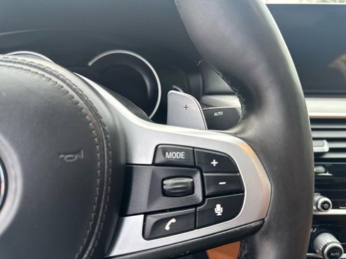 Used 2018 BMW 540i xDrive image 28