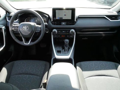 Certified 2025 Toyota RAV4 XLE w/ Convenience Package AWD/4WD image 10