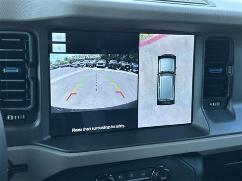 Used 2024 Ford Bronco Wildtrak image 13