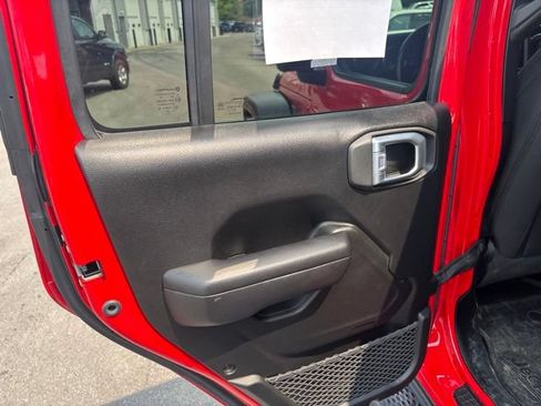 Used 2021 Jeep Wrangler Unlimited Sport AWD/4WD image 17