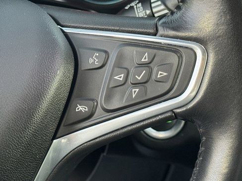 Used 2022 Chevrolet Equinox Premier image 18