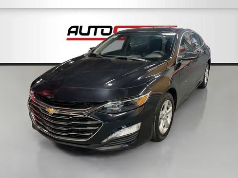 Used 2023 Chevrolet Malibu LT w/ Driver Confidence Package FWD image 3