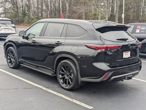 Used 2026 Toyota Highlander XLE image 5