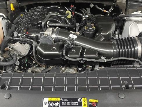 Used 2022 Jeep Grand Cherokee L Limited AWD/4WD image 9