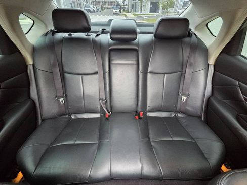 Used 2015 INFINITI Q70 3.7 RWD image 19