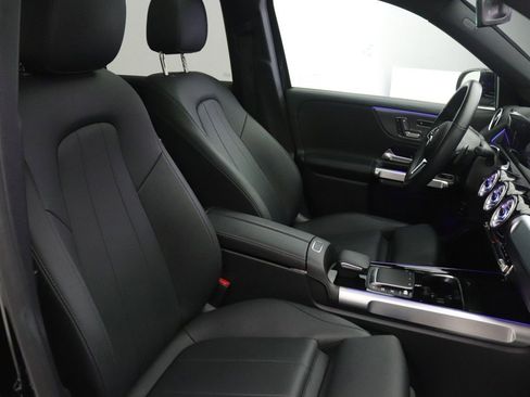 Certified 2023 Mercedes-Benz GLB 250 image 31