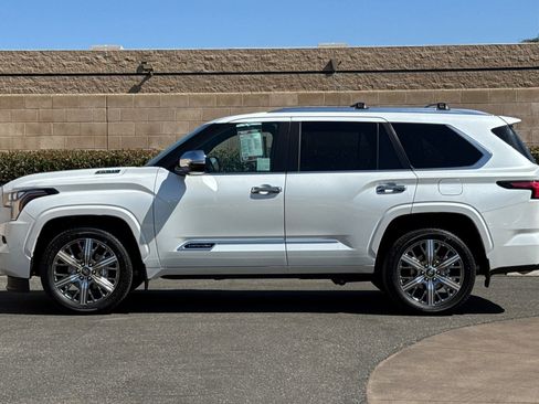 Used 2026 Toyota Sequoia Capstone AWD/4WD image 7