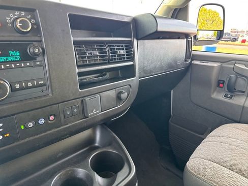 Used 2024 Chevrolet Express 3500 LT w/ LT Preferred Equipment Group RWD image 18