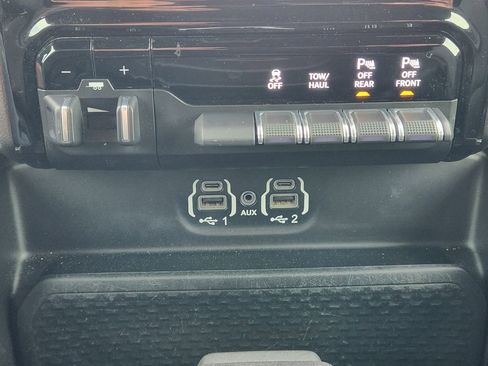 Used 2022 RAM 1500 Laramie w/ Sport Appearance Package AWD/4WD image 22