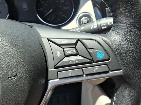 Used 2022 Nissan Rogue Sport SL AWD/4WD image 16