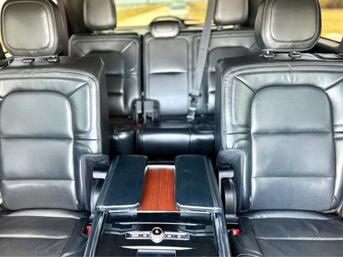 Used 2020 Lincoln Navigator L Reserve RWD image 18
