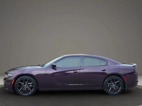 Used 2021 Dodge Charger SXT w/ Blacktop Package RWD image 6