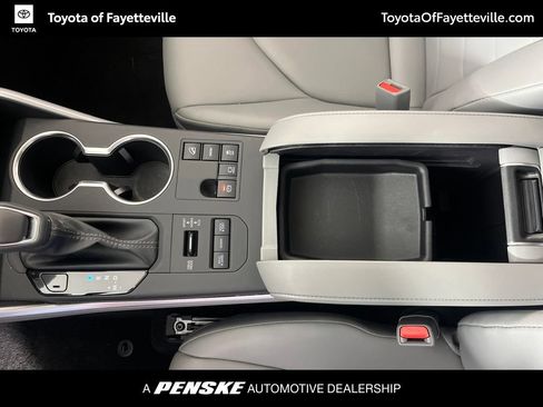 Certified 2026 Toyota Highlander XLE AWD/4WD image 35