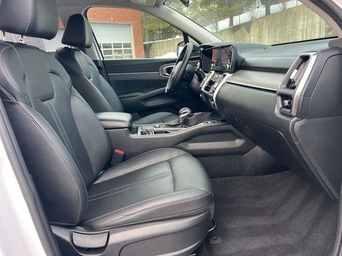 Certified 2023 Kia Sorento S image 24