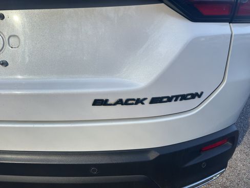 Used 2025 Honda Pilot Black Edition image 27