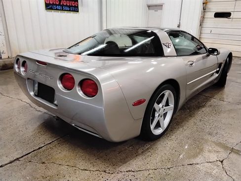 Used 1999 Chevrolet Corvette Coupe w/ Memory Pkg image 6
