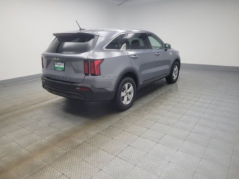 Used 2022 Kia Sorento LX AWD/4WD image 10