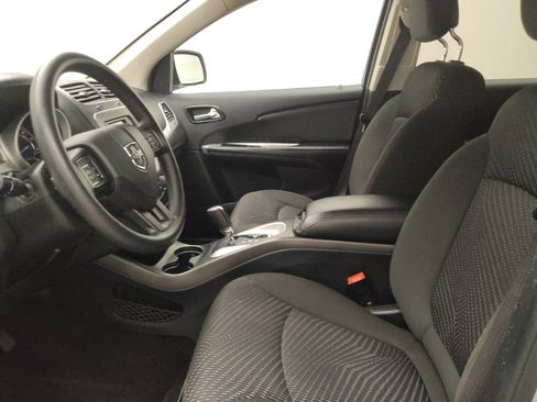 Used 2020 Dodge Journey SE FWD image 17