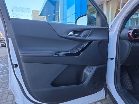 Used 2025 Chevrolet Equinox RS w/ Safety and Technology Package image 15