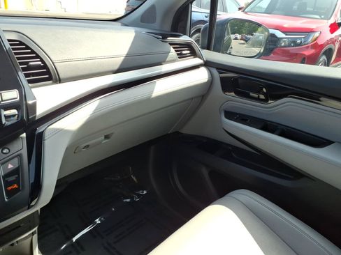 Used 2022 Honda Odyssey Touring image 23