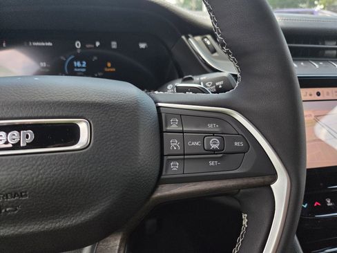 New 2026 Jeep Grand Cherokee Limited RWD image 21
