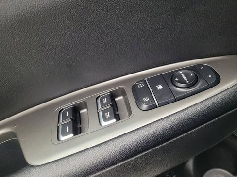 Used 2020 Kia Optima SE image 27