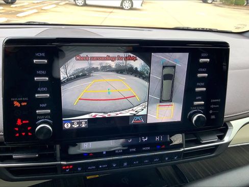 Certified 2021 Toyota Sienna Platinum image 55