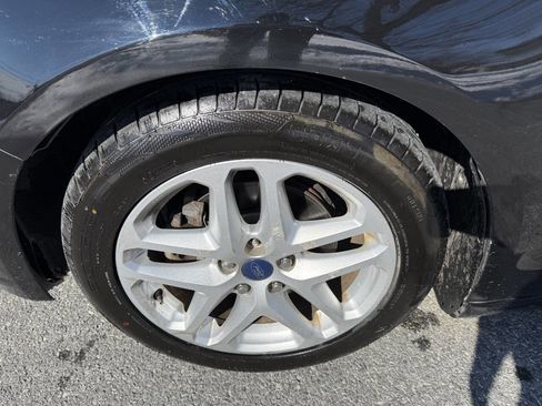 Used 2016 Ford Fusion SE image 6