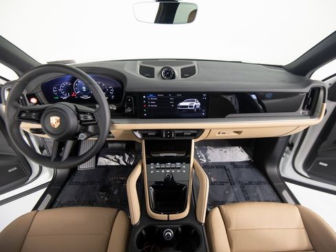 New 2026 Porsche Cayenne image 27