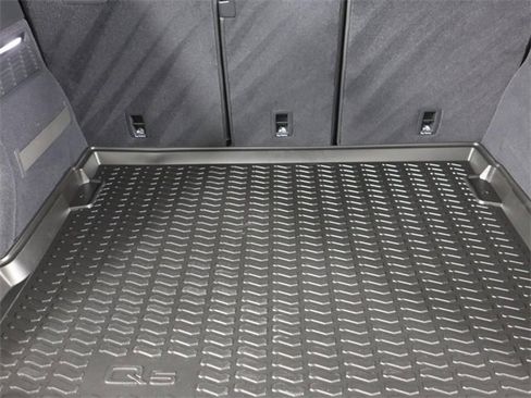 Certified 2025 Audi Q5 2.0T Premium Plus w/ Premium Plus Package image 25