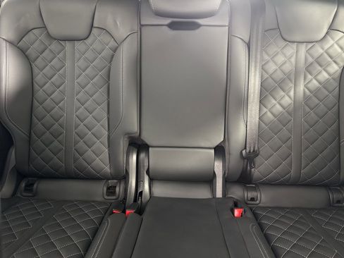 Used 2023 Audi SQ5 Prestige w/ Prestige Package image 19