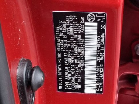 Used 2017 Toyota Corolla LE image 25