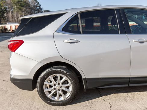 Used 2019 Chevrolet Equinox LT image 12