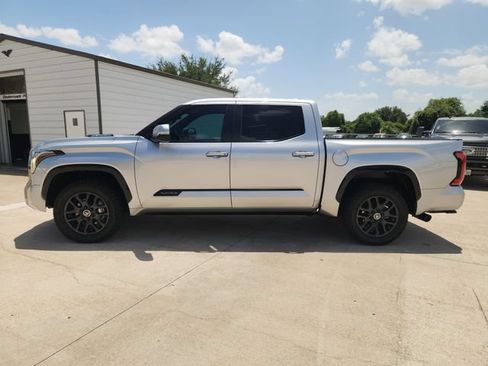 Used 2024 Toyota Tundra Platinum AWD/4WD image 4